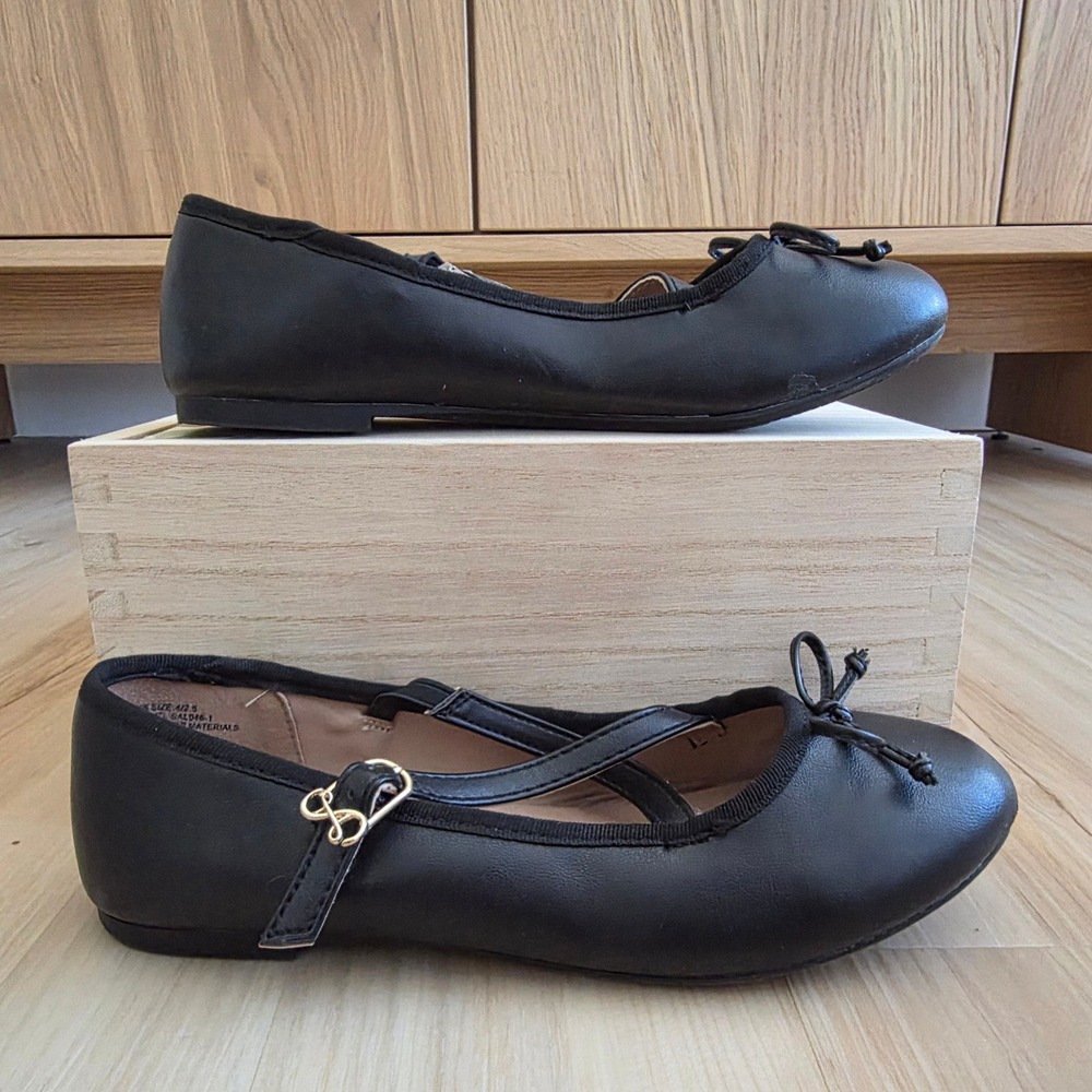 Sam & Libby Ballet Flats Black Mary Jane Criss Cross Strap‎ Bow Size 4 SAL046-1